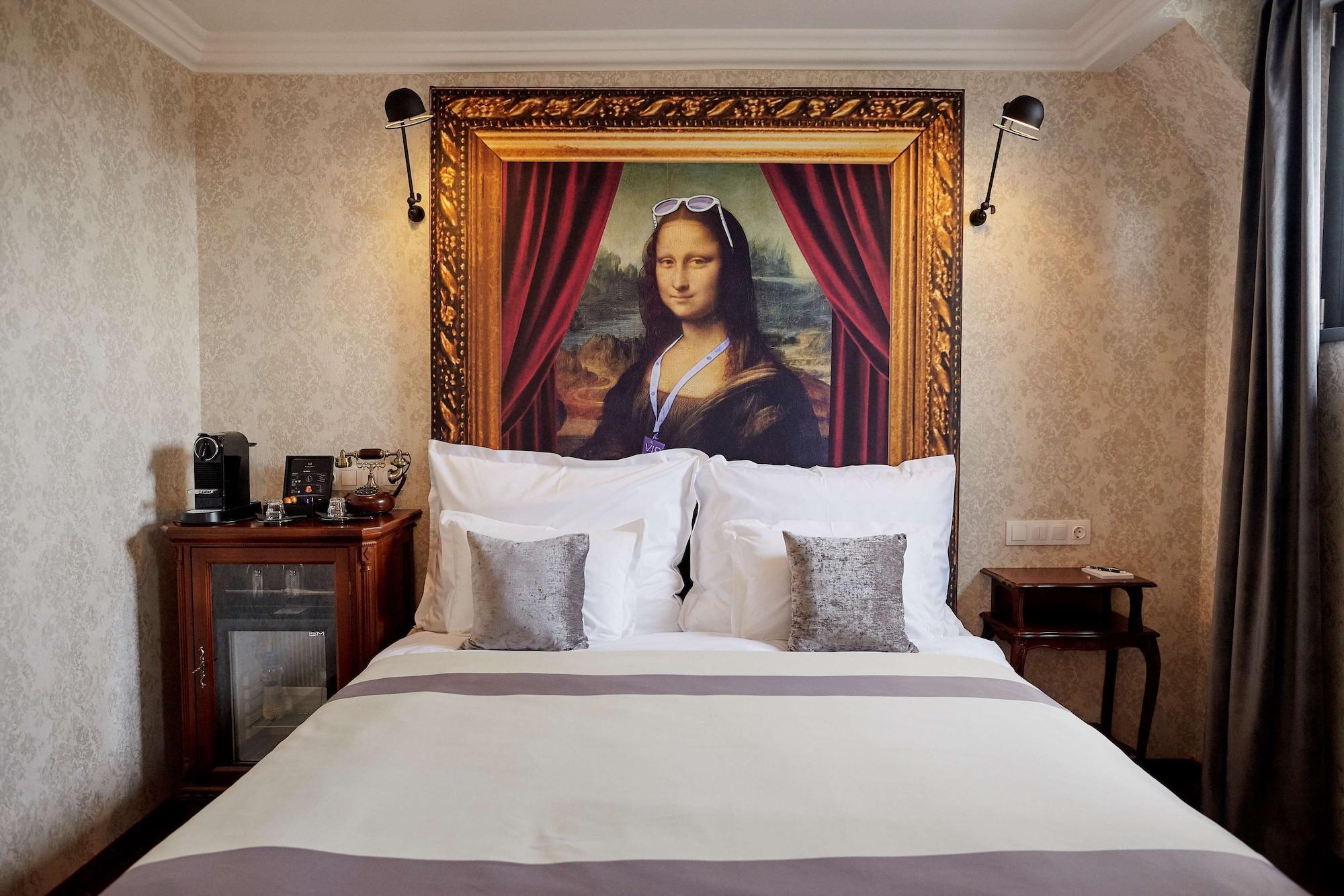 Mystery Hotel 5*